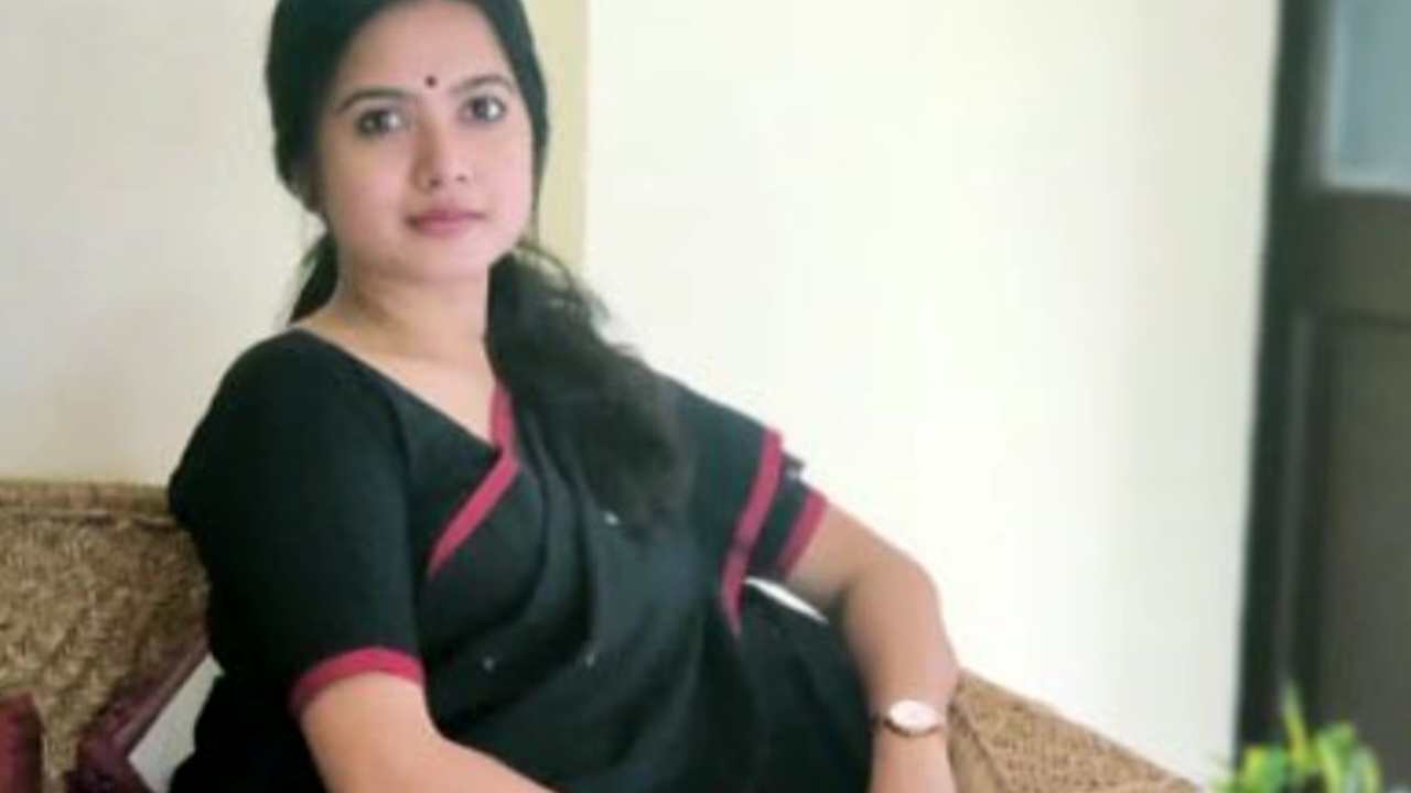 IAS Ananya Das